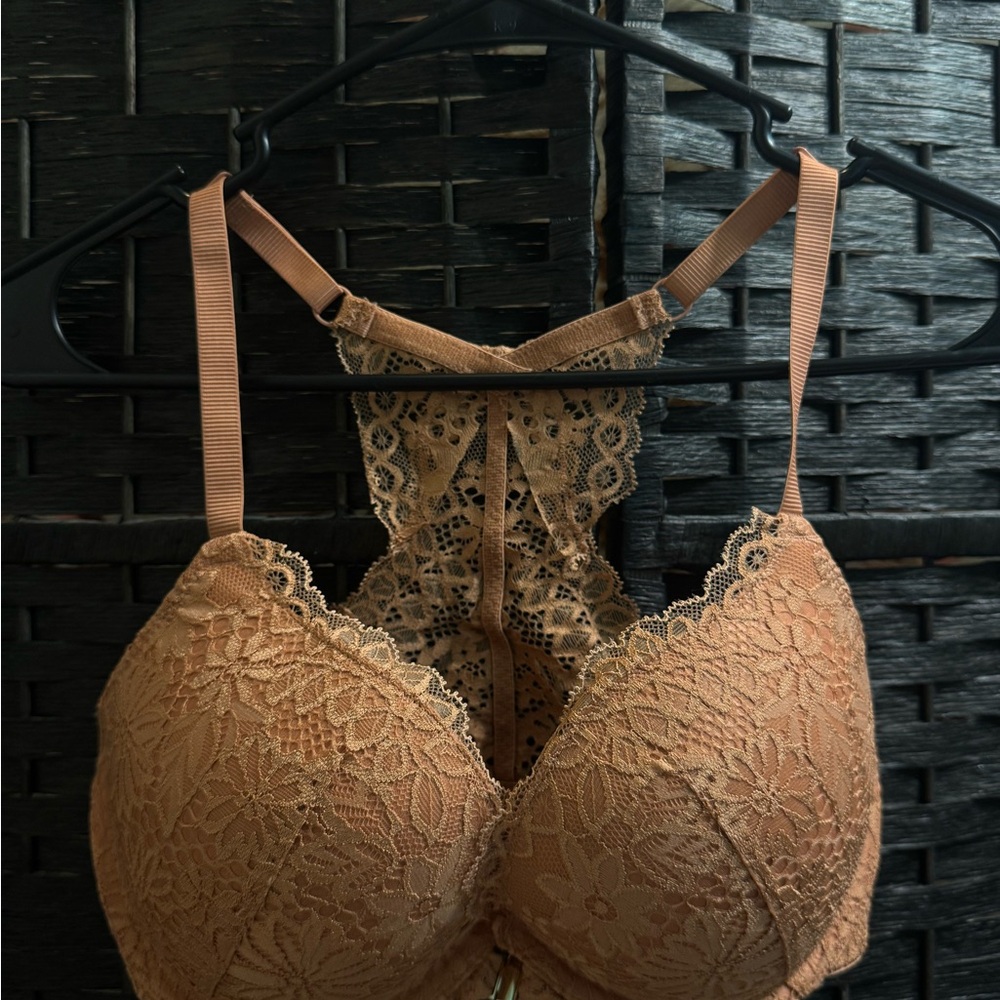Auden Lace Halter Bralette in Peach
